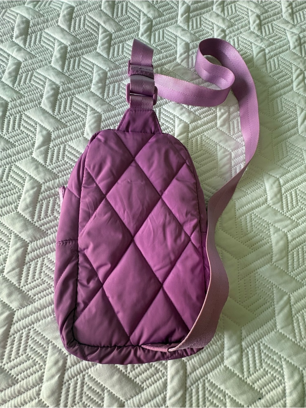 Vera Bradley Lorman Sling Bag EUC